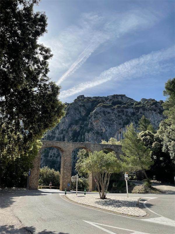 Looking from the orange juice shack towards the arches on the road to Puerto Pollensa