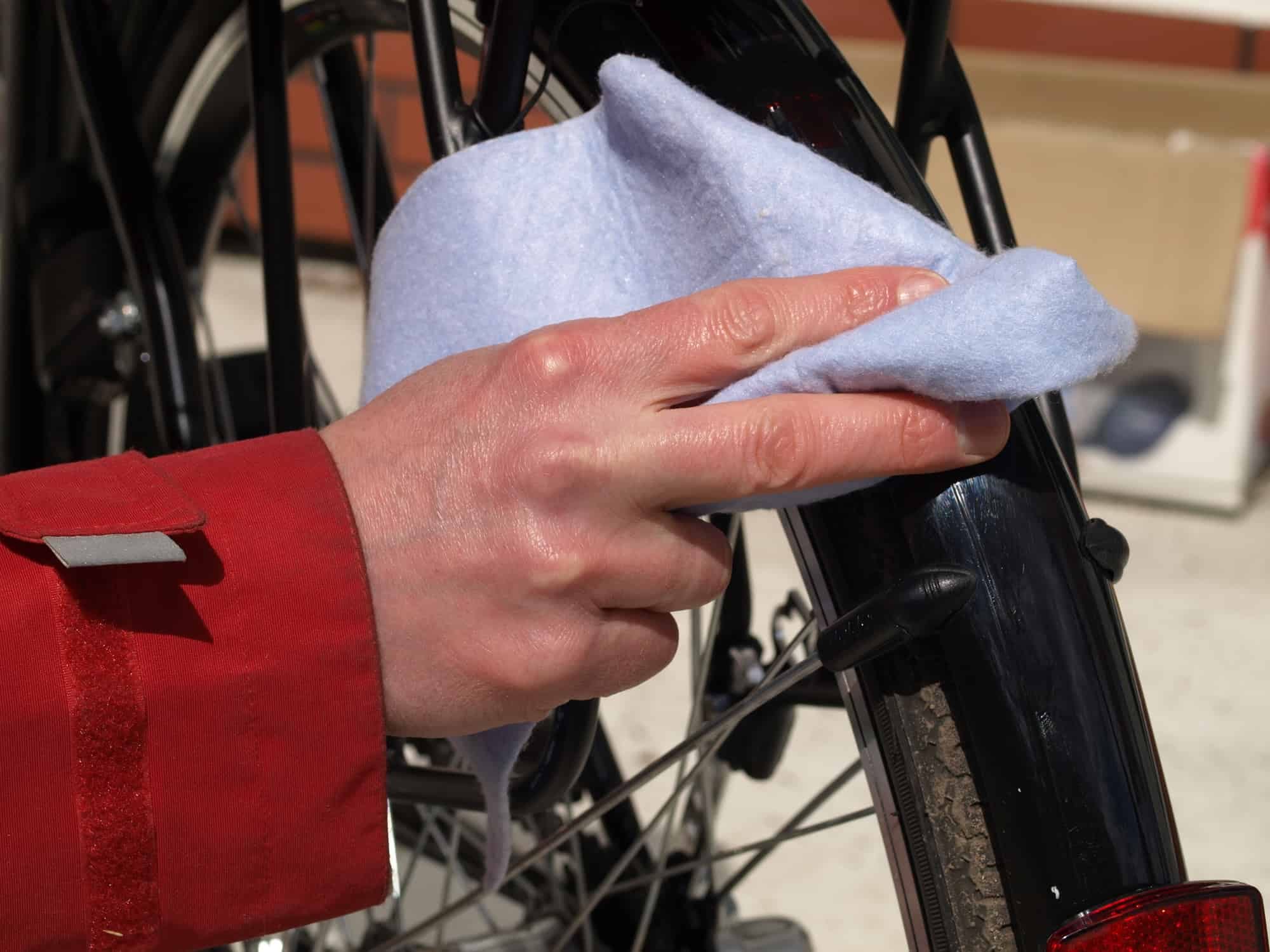 Cleaning a bicycle, closeup
